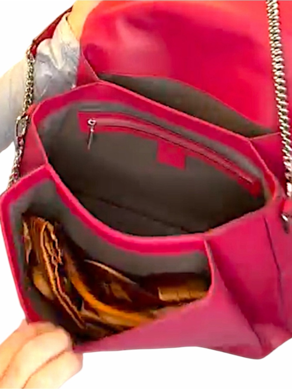 Gucci Vibrant Fuchsia Leather Chain Shoulder Bag - Picture 3 of 7